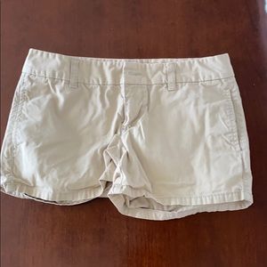 Khaki gap shorts